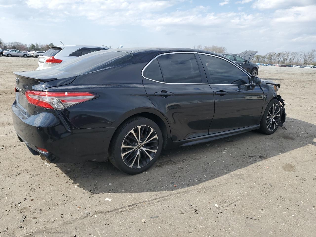 2018 TOYOTA CAMRY L - Image 3