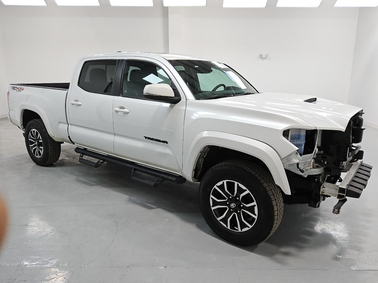 2023 TOYOTA TACOMA DOU - Фото 4