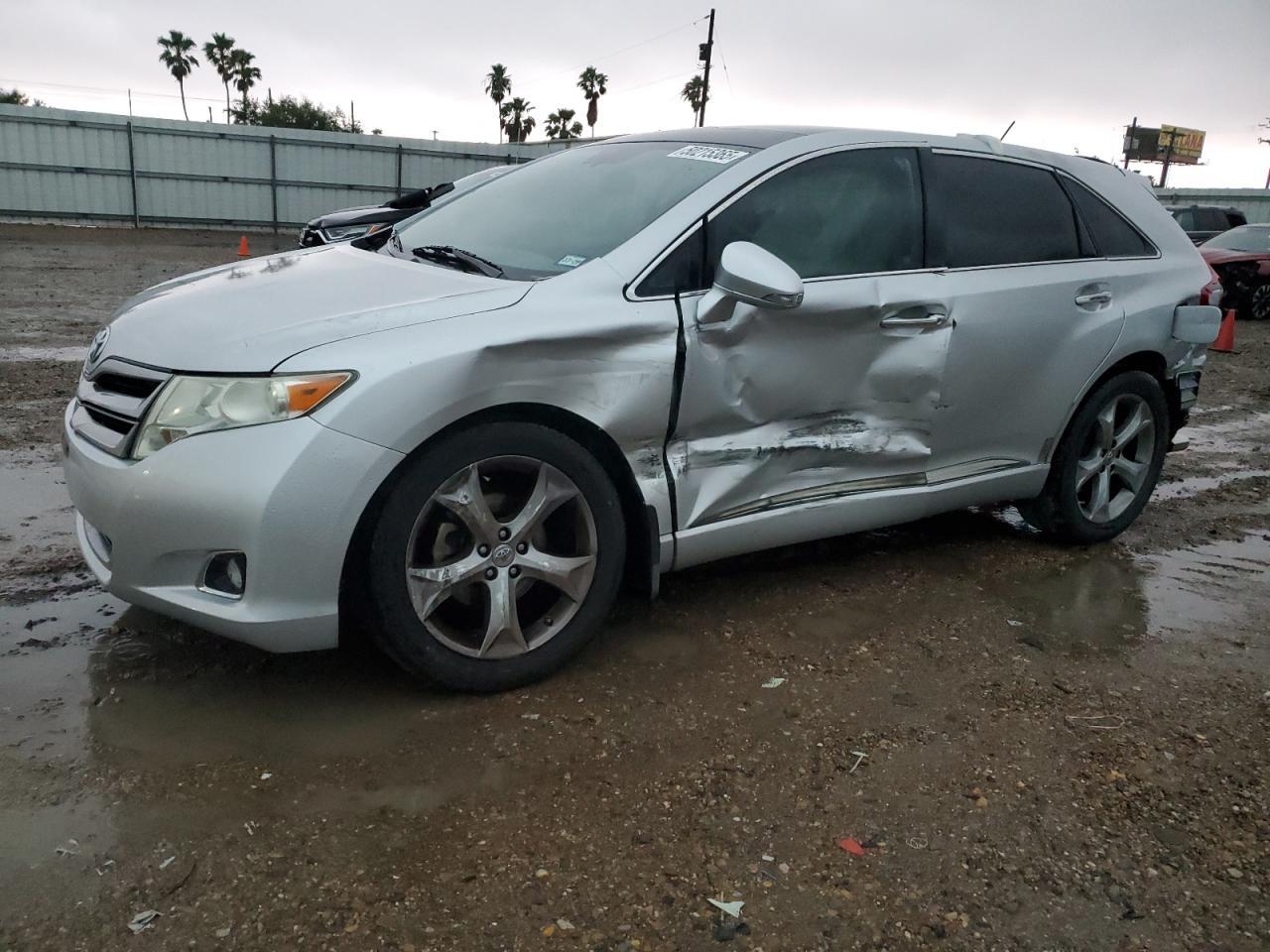 2013 TOYOTA VENZA LE