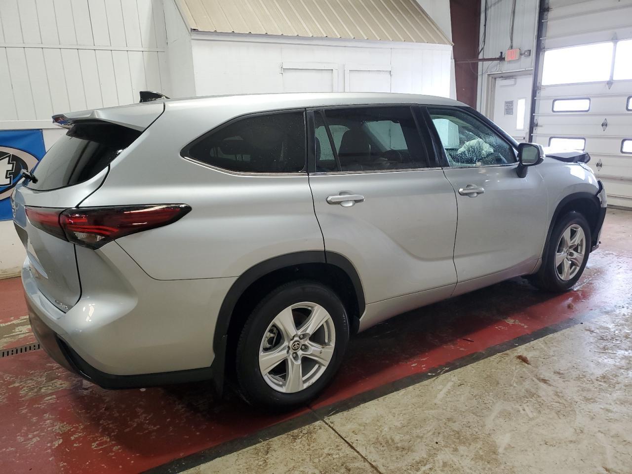 2024 TOYOTA HIGHLANDER - Image 3