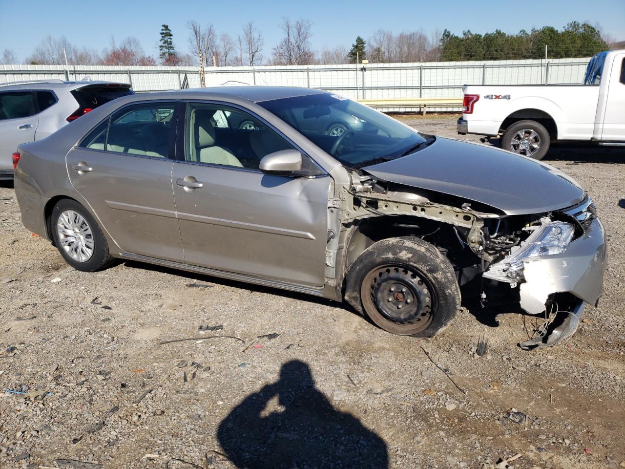 2014 TOYOTA CAMRY L - Фото 4
