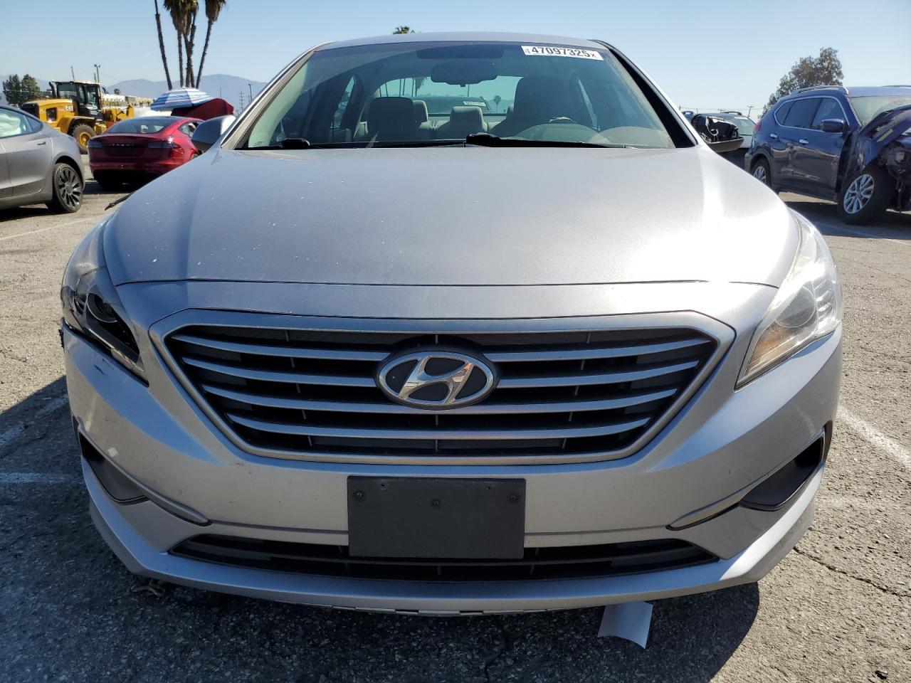 2017 HYUNDAI SONATA SE - Фото 5