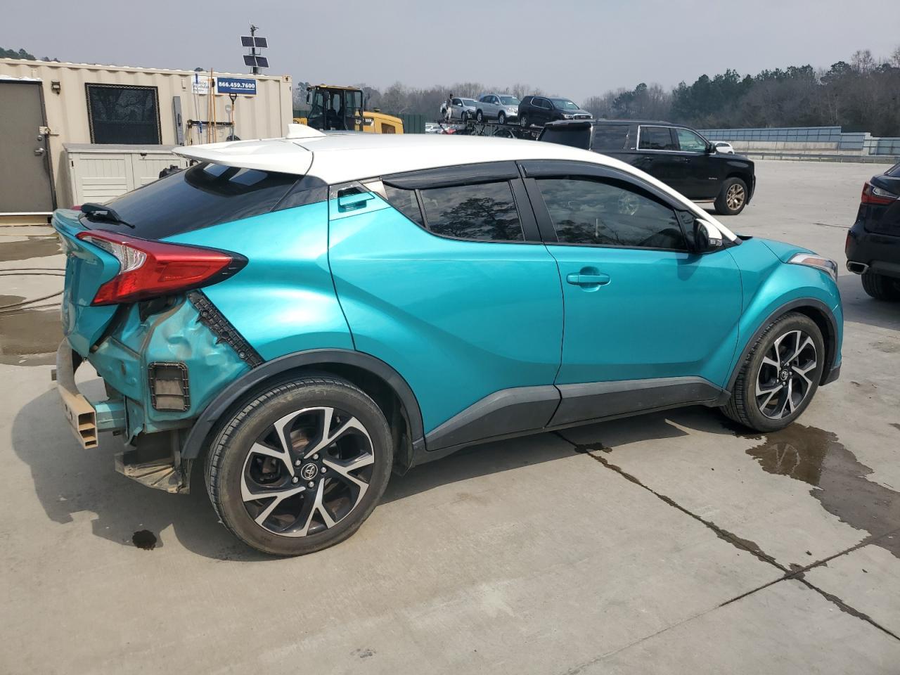 2018 TOYOTA C-HR XLE - Фото 3
