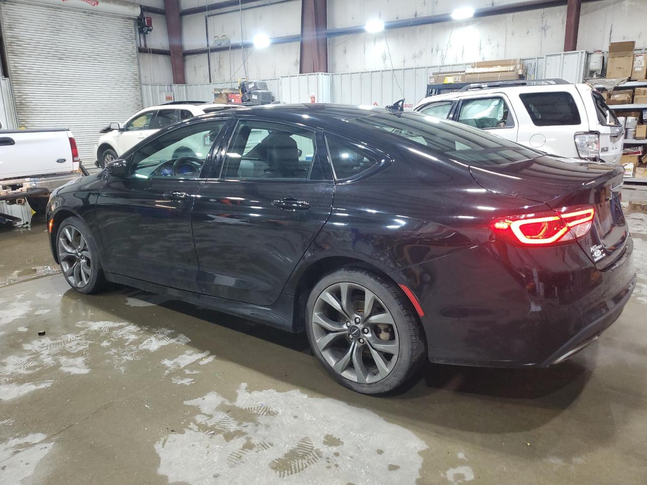 2015 CHRYSLER 200 S - Фото 2