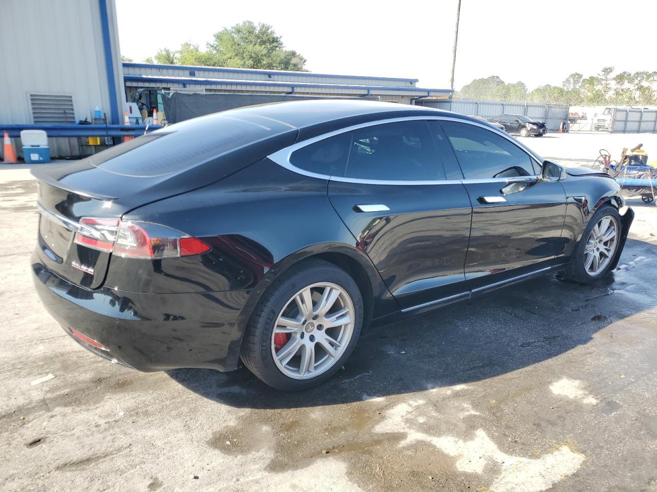 2020 TESLA MODEL S - Фото 3