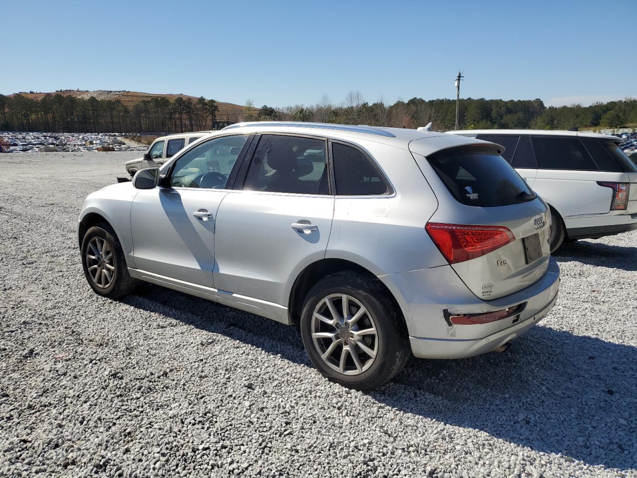 2011 AUDI Q5 PREMIUM - Image 2