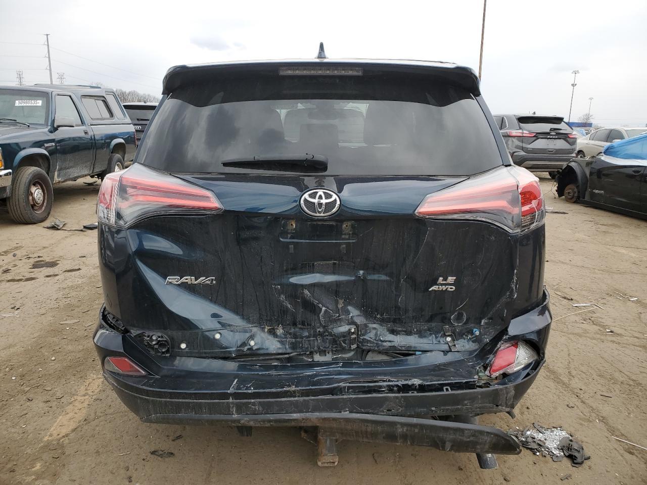 2018 TOYOTA RAV4 LE - Image 6