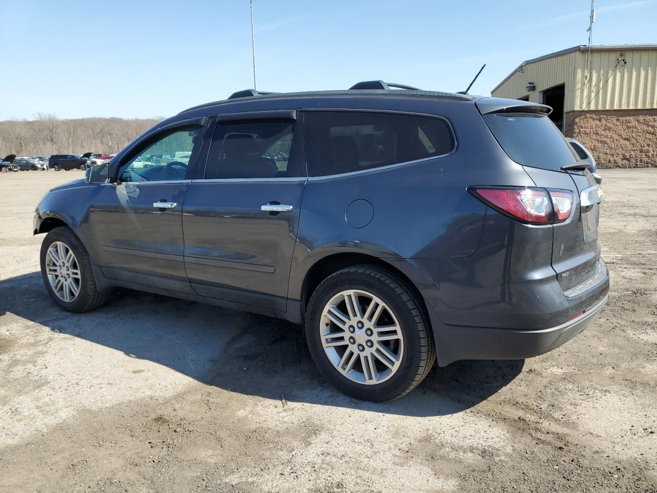 2014 CHEVROLET TRAVERSE L - Image 2