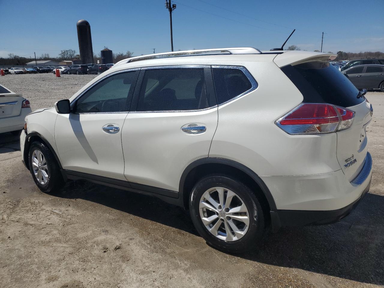 2015 NISSAN ROGUE S - Image 2