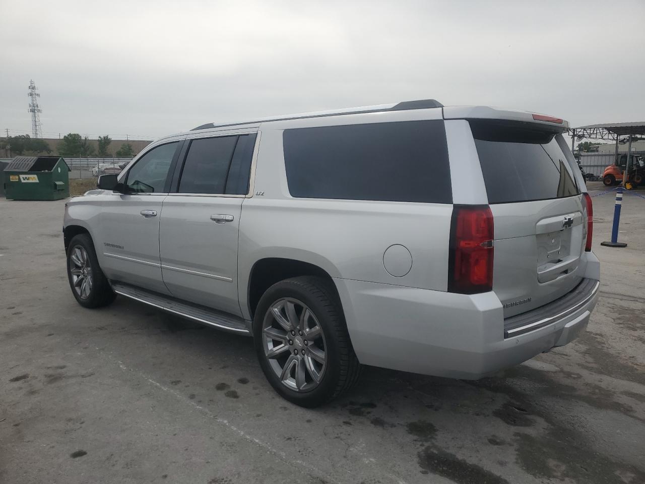 2015 CHEVROLET SUBURBAN C - Фото 2