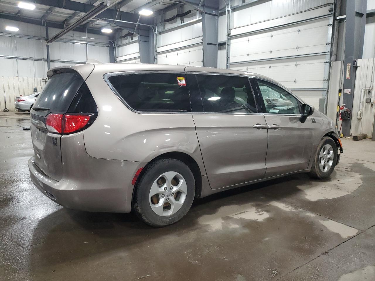 2017 CHRYSLER PACIFICA L - Image 3