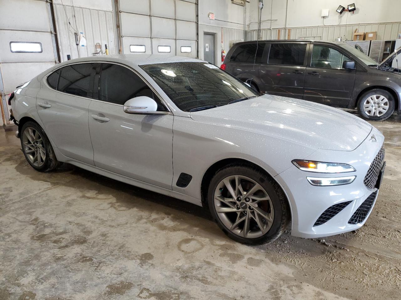 2022 GENESIS G70 BASE - Фото 4