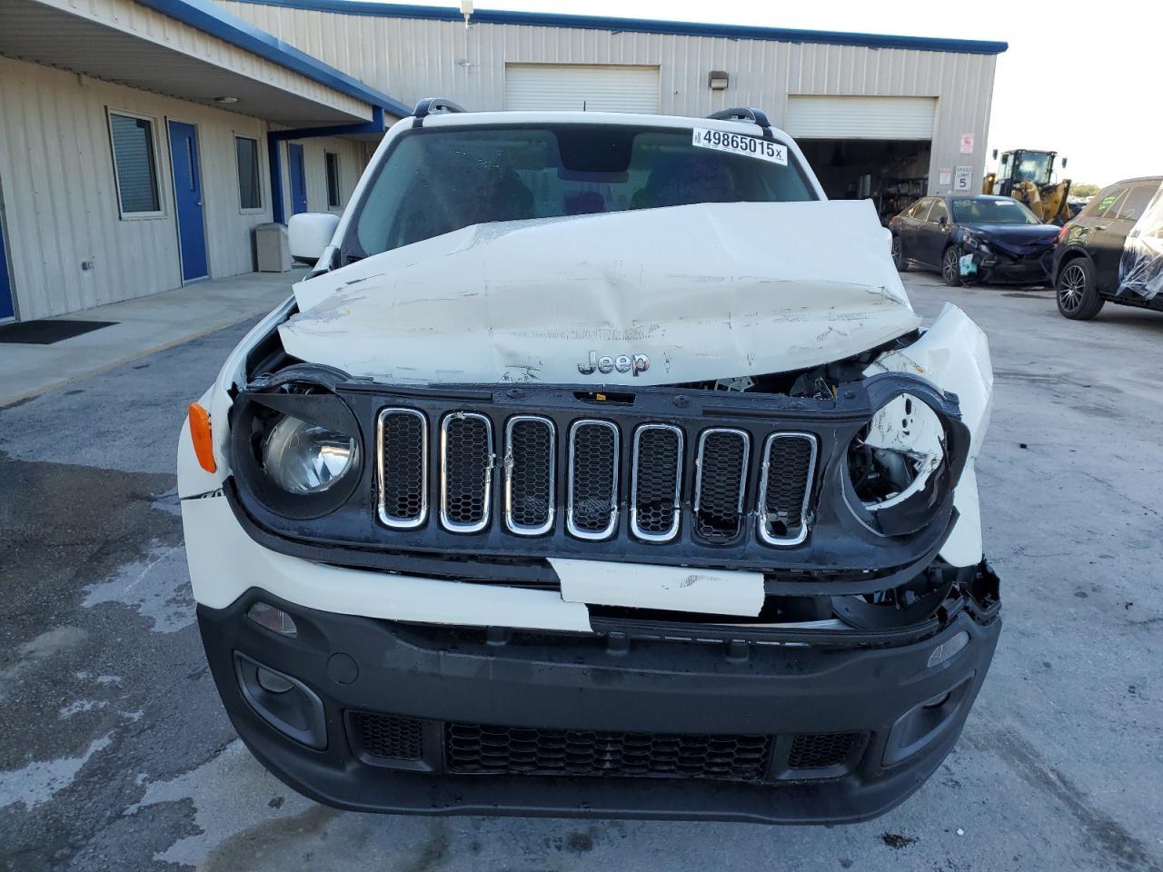 2017 JEEP RENEGADE L - Image 5