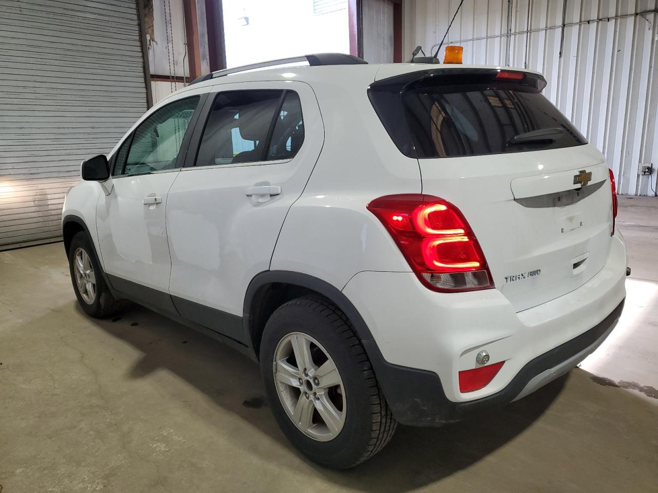 2019 CHEVROLET TRAX 1LT - Фото 2