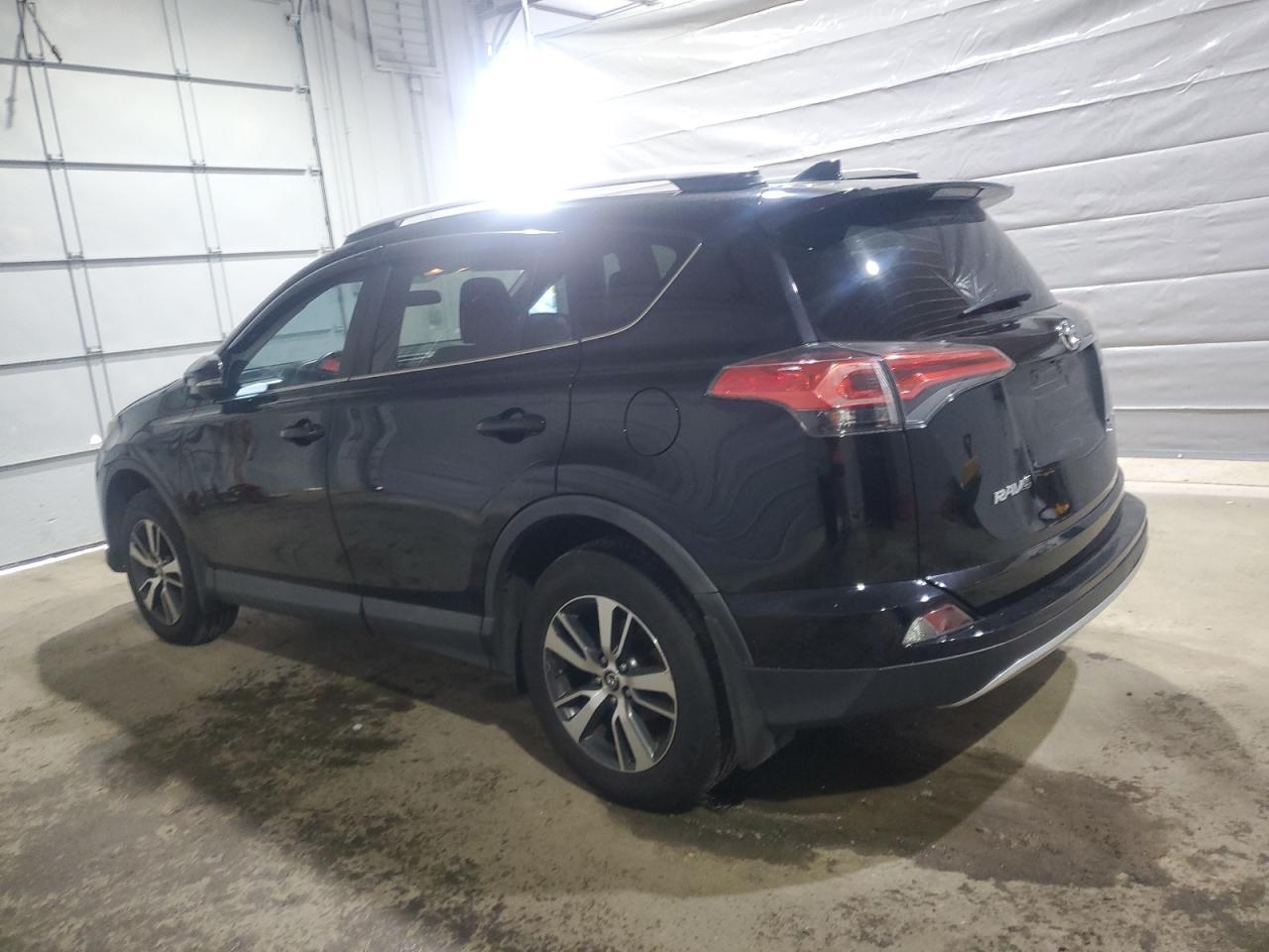 2016 TOYOTA RAV4 XLE - Фото 2