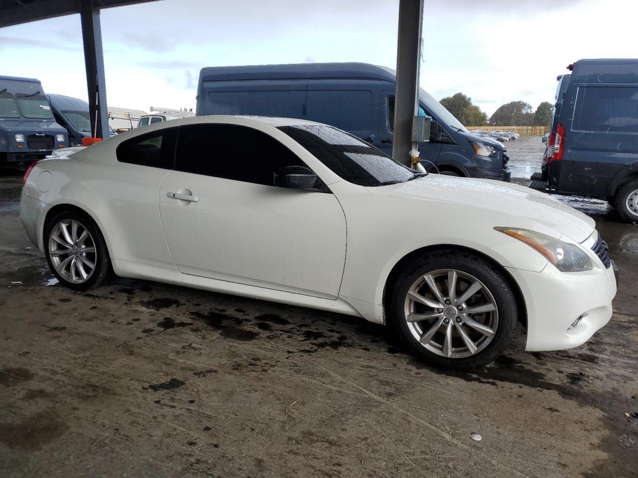 2012 INFINITI G37 BASE - Image 4