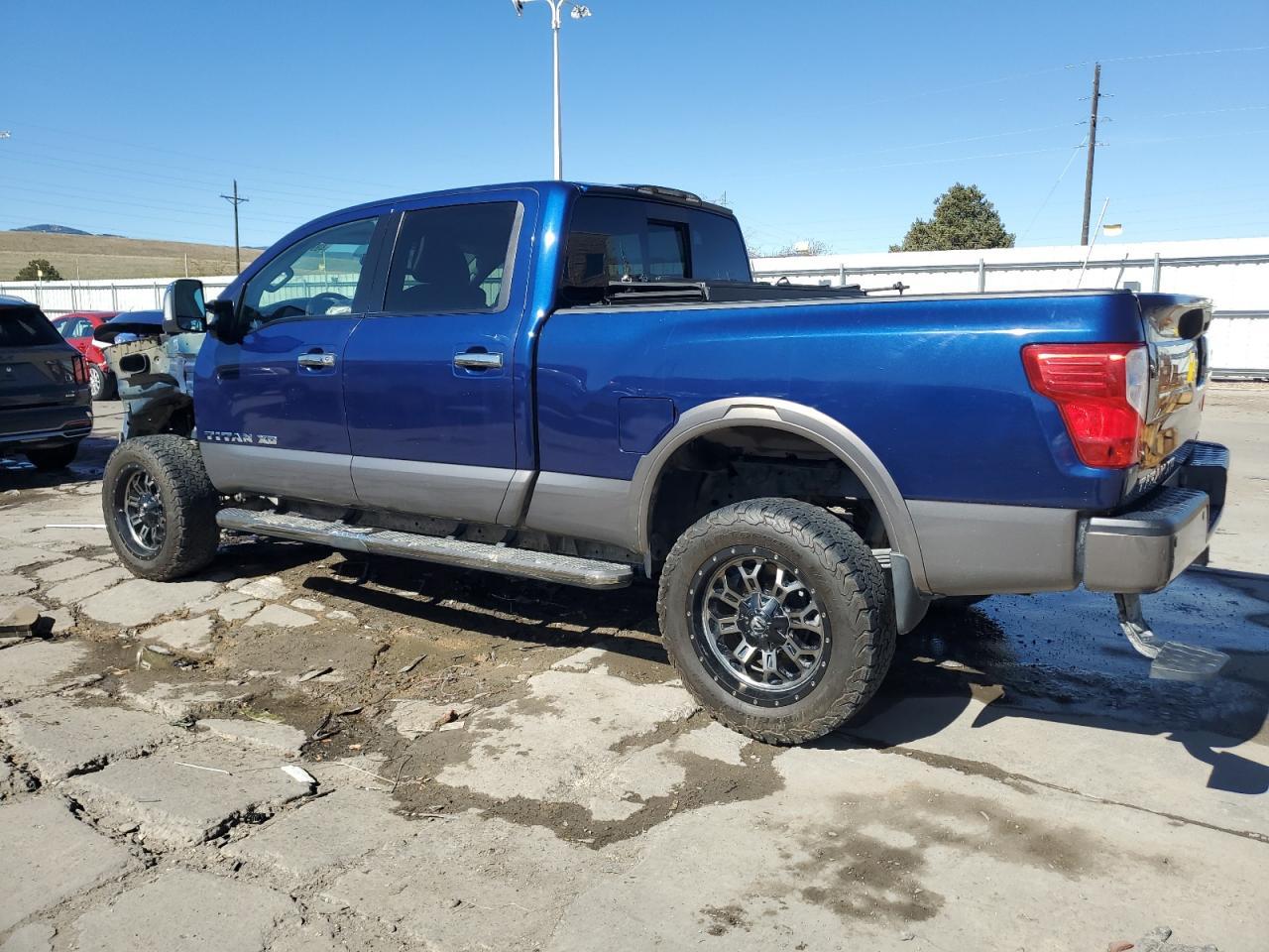 2017 NISSAN TITAN XD S - Фото 2