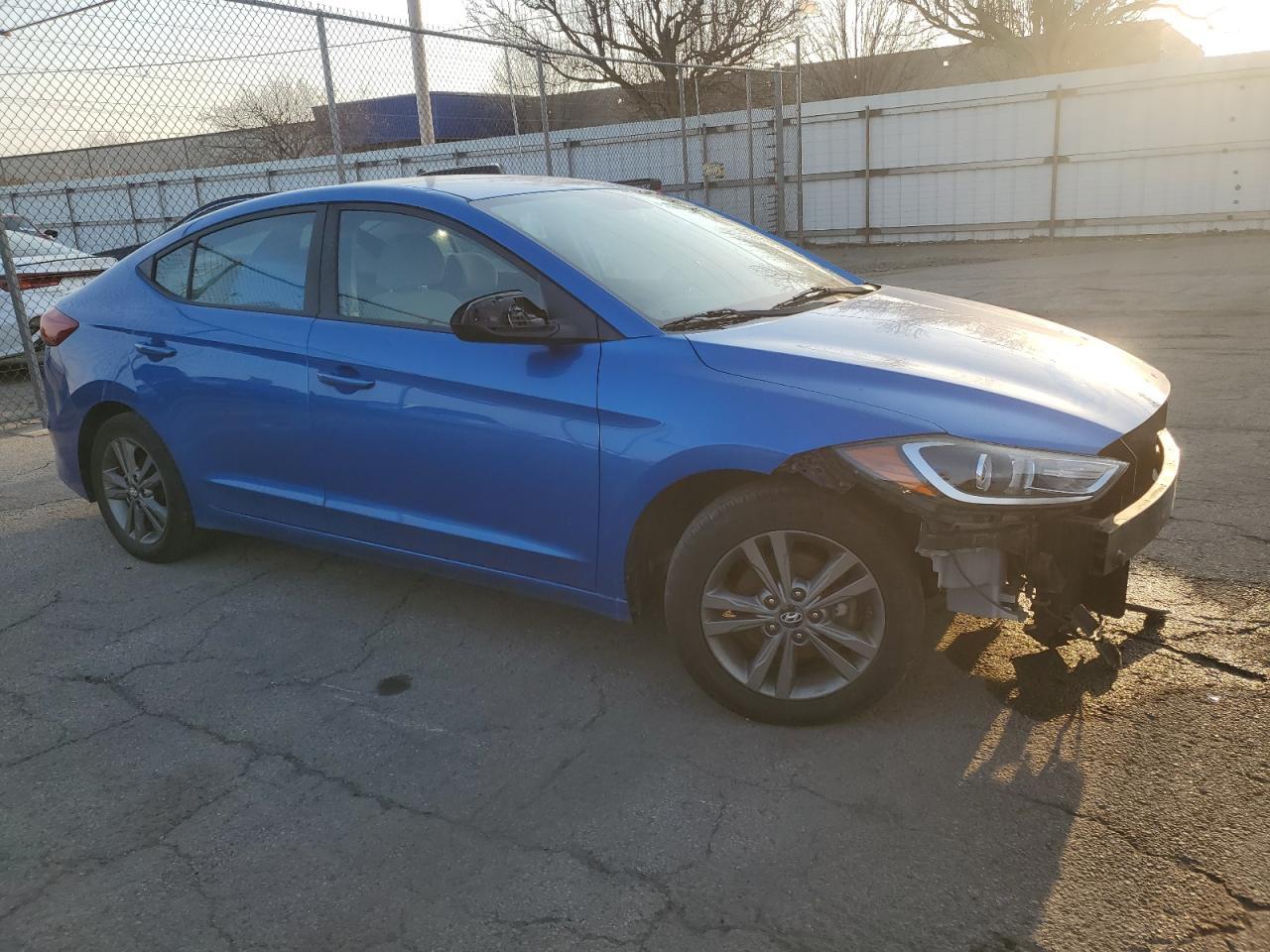 2017 HYUNDAI ELANTRA SE - Фото 4
