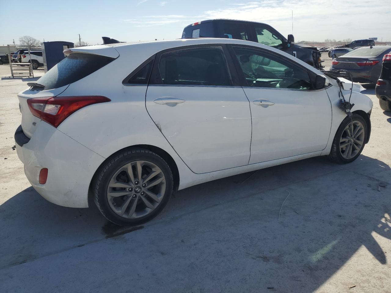 2016 HYUNDAI ELANTRA GT - Фото 3