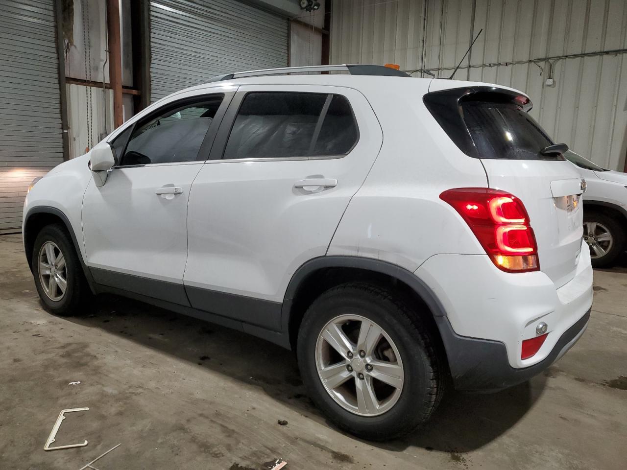 2018 CHEVROLET TRAX 1LT - Фото 2