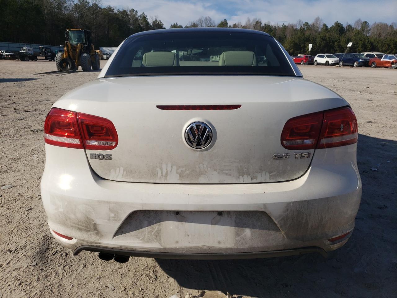 2013 VOLKSWAGEN EOS KOMFOR - Image 6