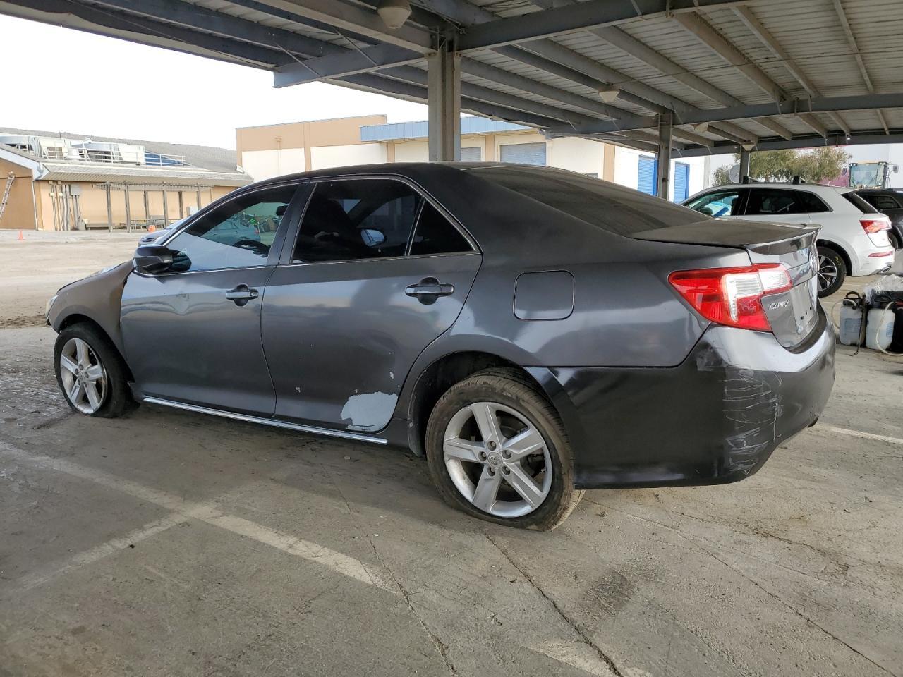 2012 TOYOTA CAMRY BASE - Фото 2