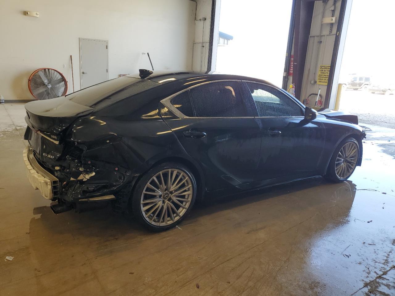 2022 LEXUS IS 300 - Фото 3