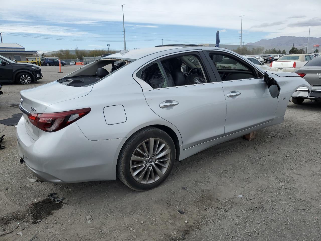 2018 INFINITI Q50 LUXE - Фото 3