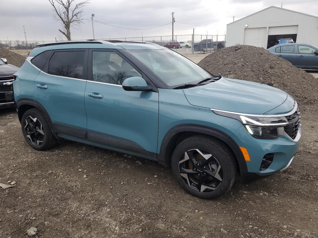 2024 KIA SELTOS EX - Image 4