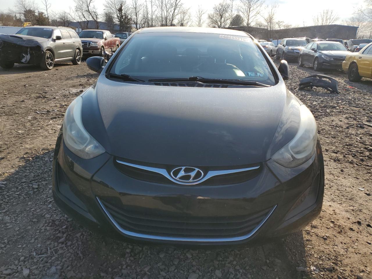 2015 HYUNDAI ELANTRA SE - Image 5