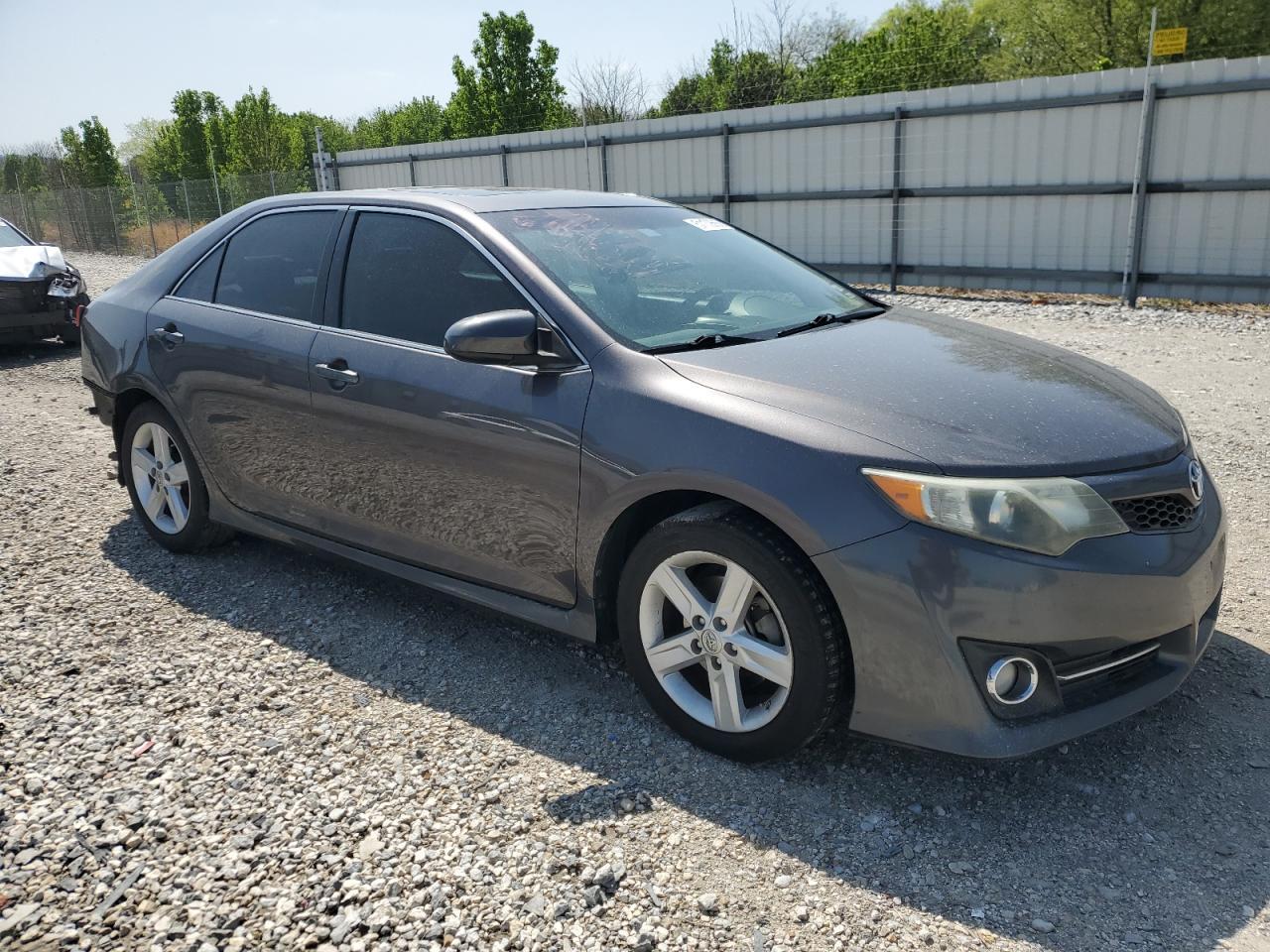 2014 TOYOTA CAMRY L - Image 4