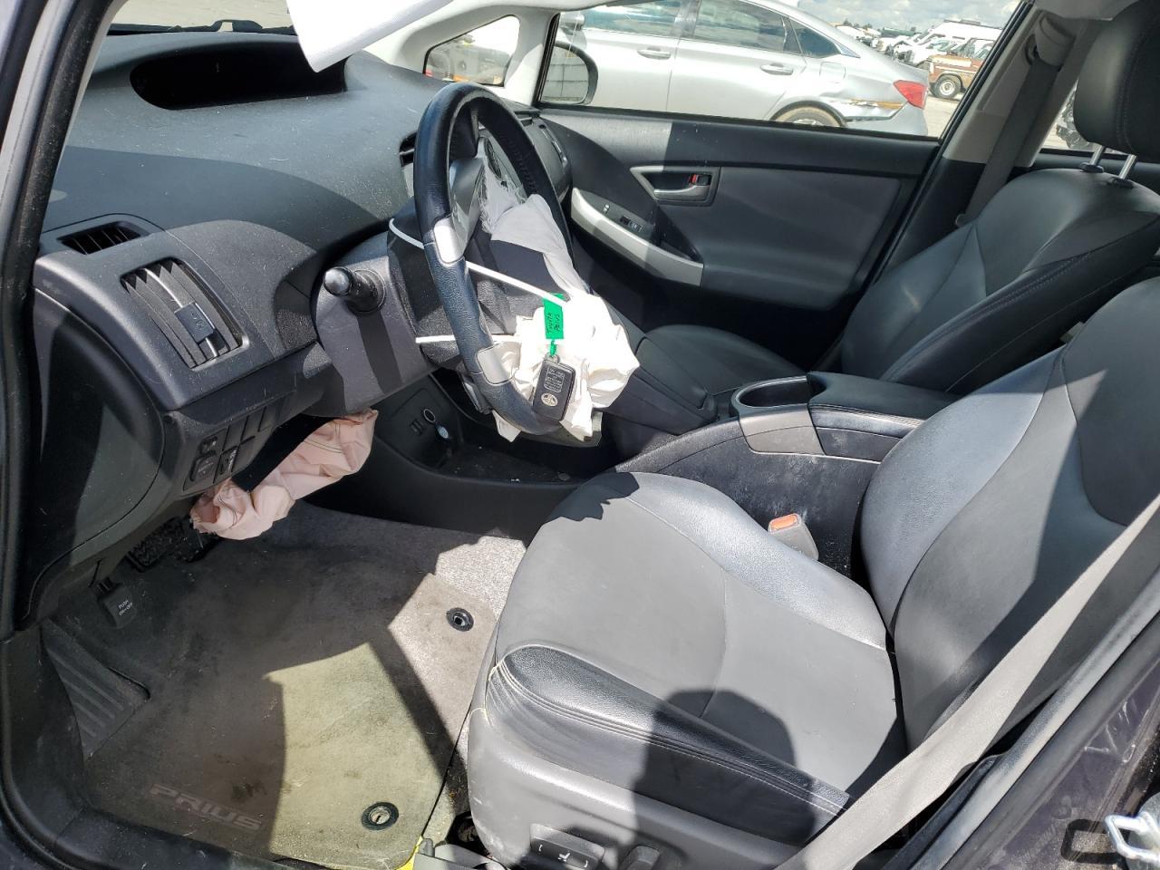2015 TOYOTA PRIUS - Image 7