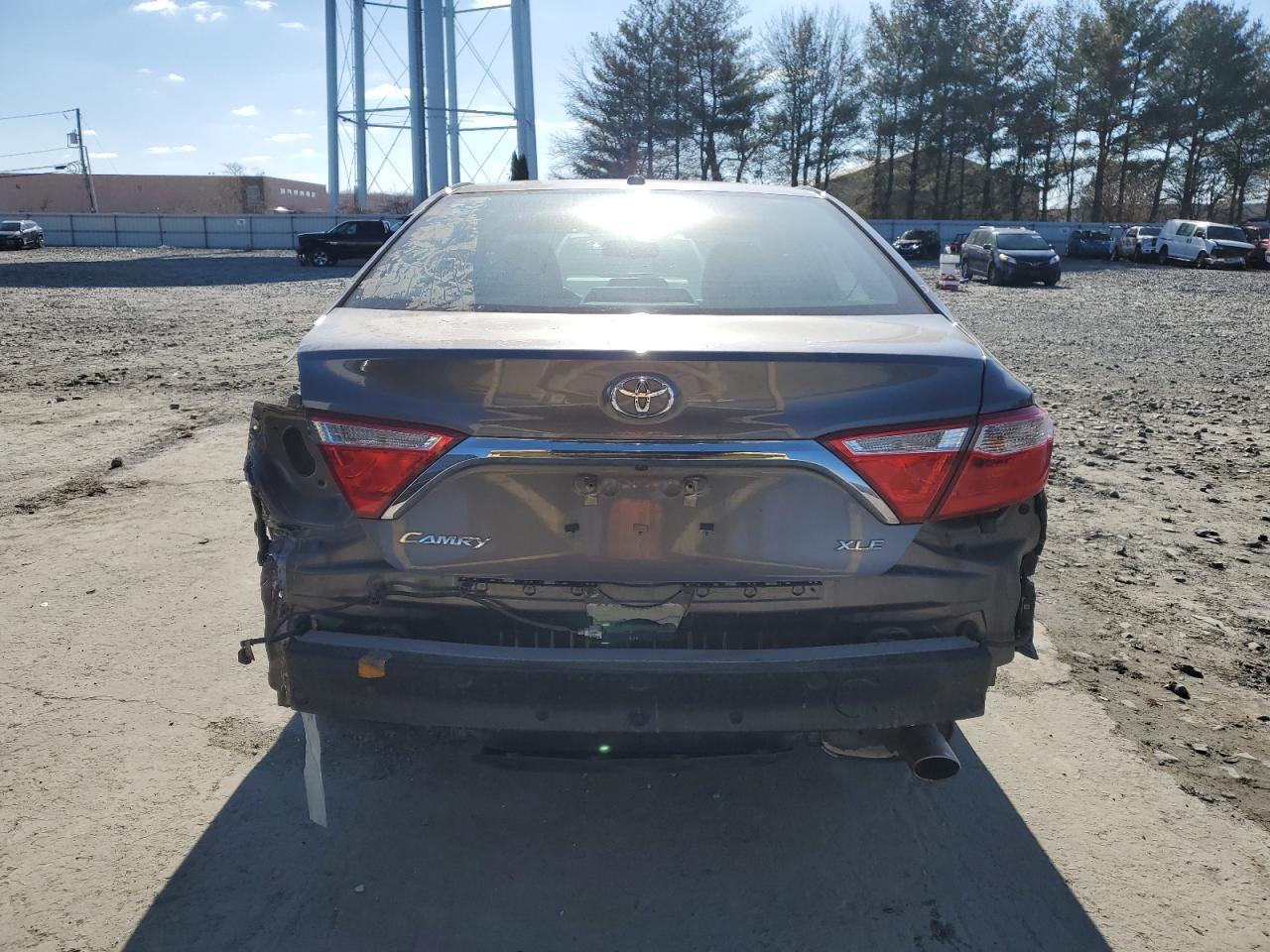 2016 TOYOTA CAMRY LE - Image 6