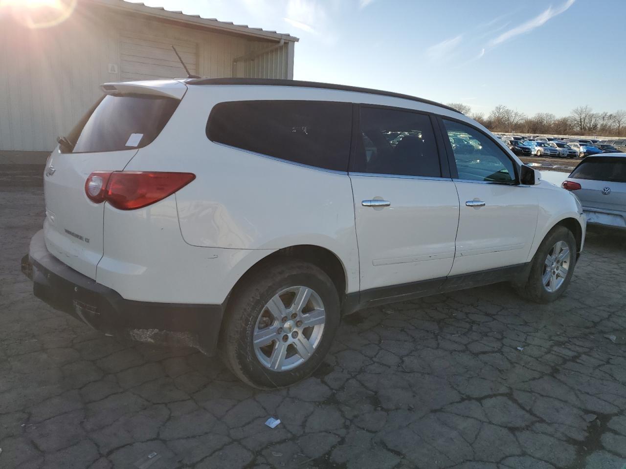 2012 CHEVROLET TRAVERSE L - Фото 3