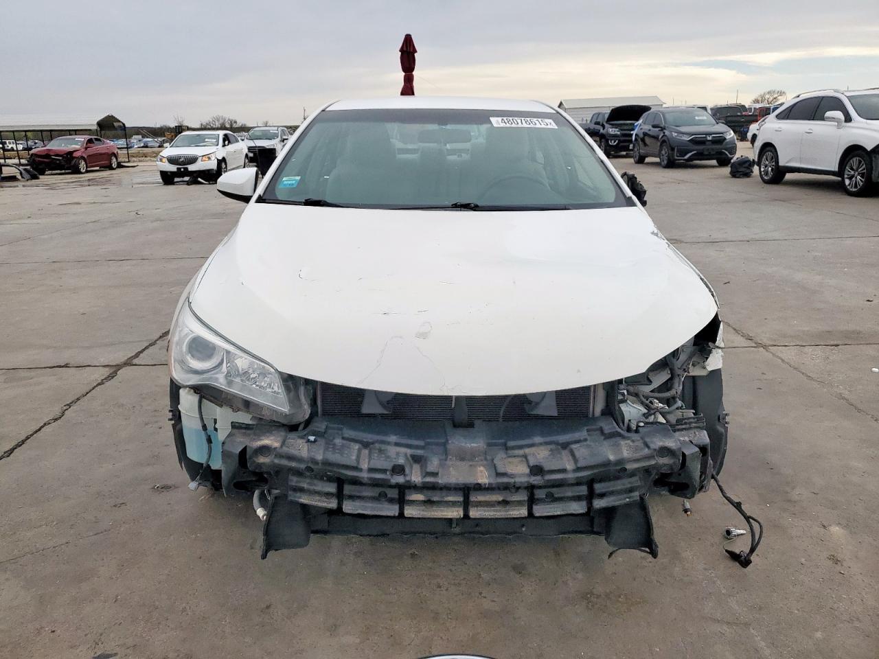 2015 TOYOTA CAMRY LE - Фото 5