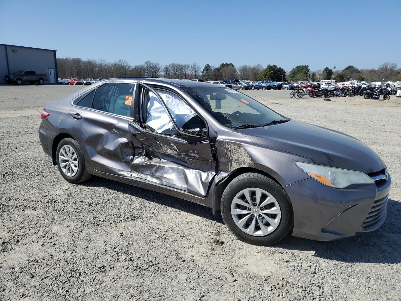 2015 TOYOTA CAMRY LE - Фото 4