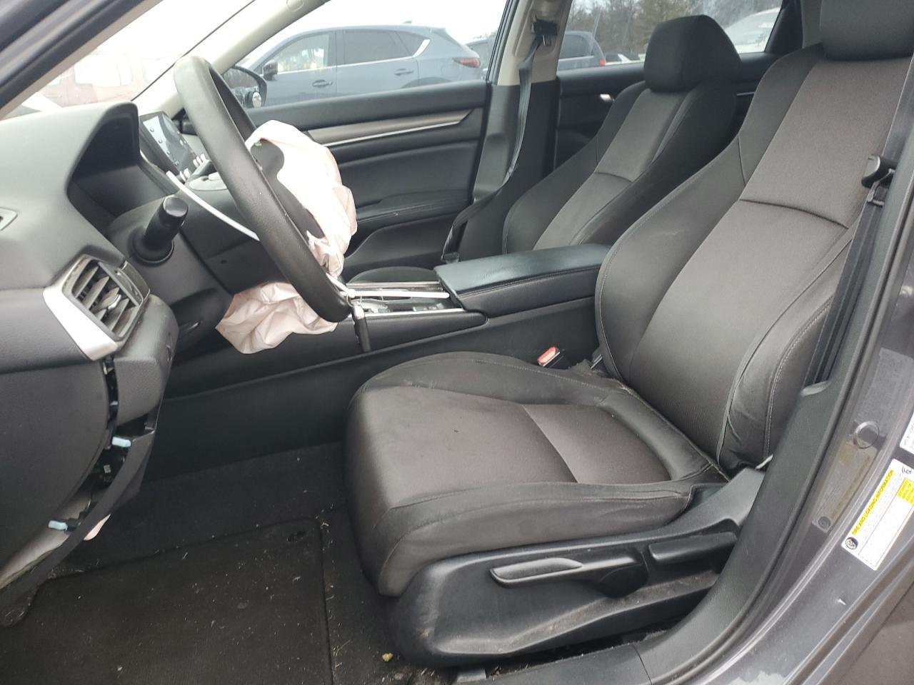 2018 HONDA ACCORD LX - Image 7