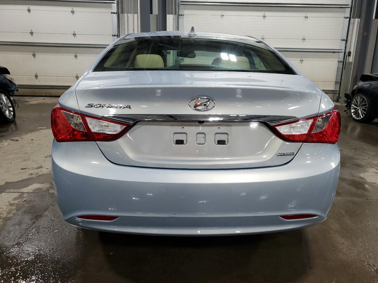 2011 HYUNDAI SONATA SE - Фото 6