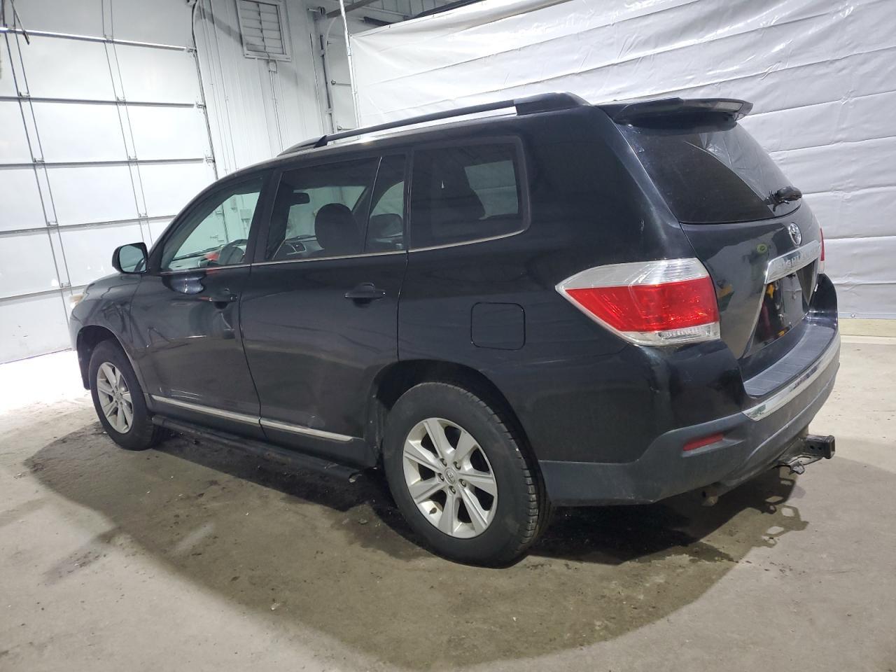 2011 TOYOTA HIGHLANDER - Image 2