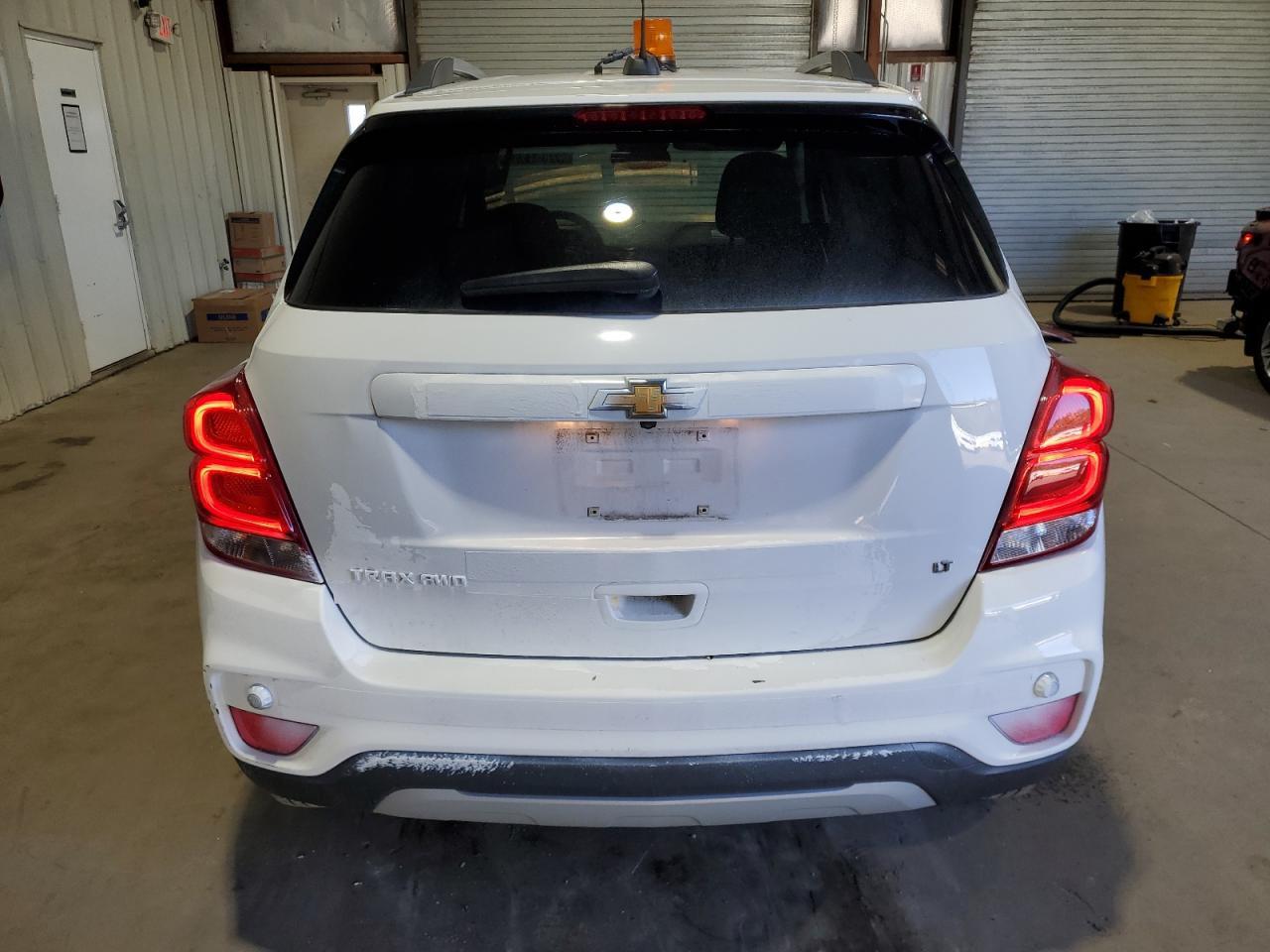 2019 CHEVROLET TRAX 1LT - Фото 6