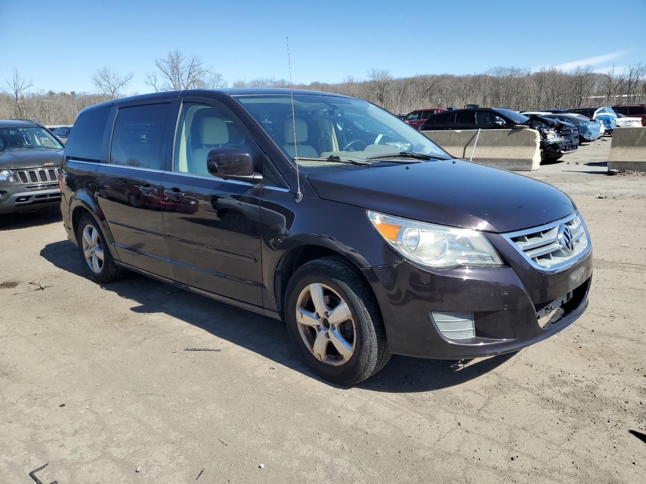 2010 VOLKSWAGEN ROUTAN SE - Фото 4