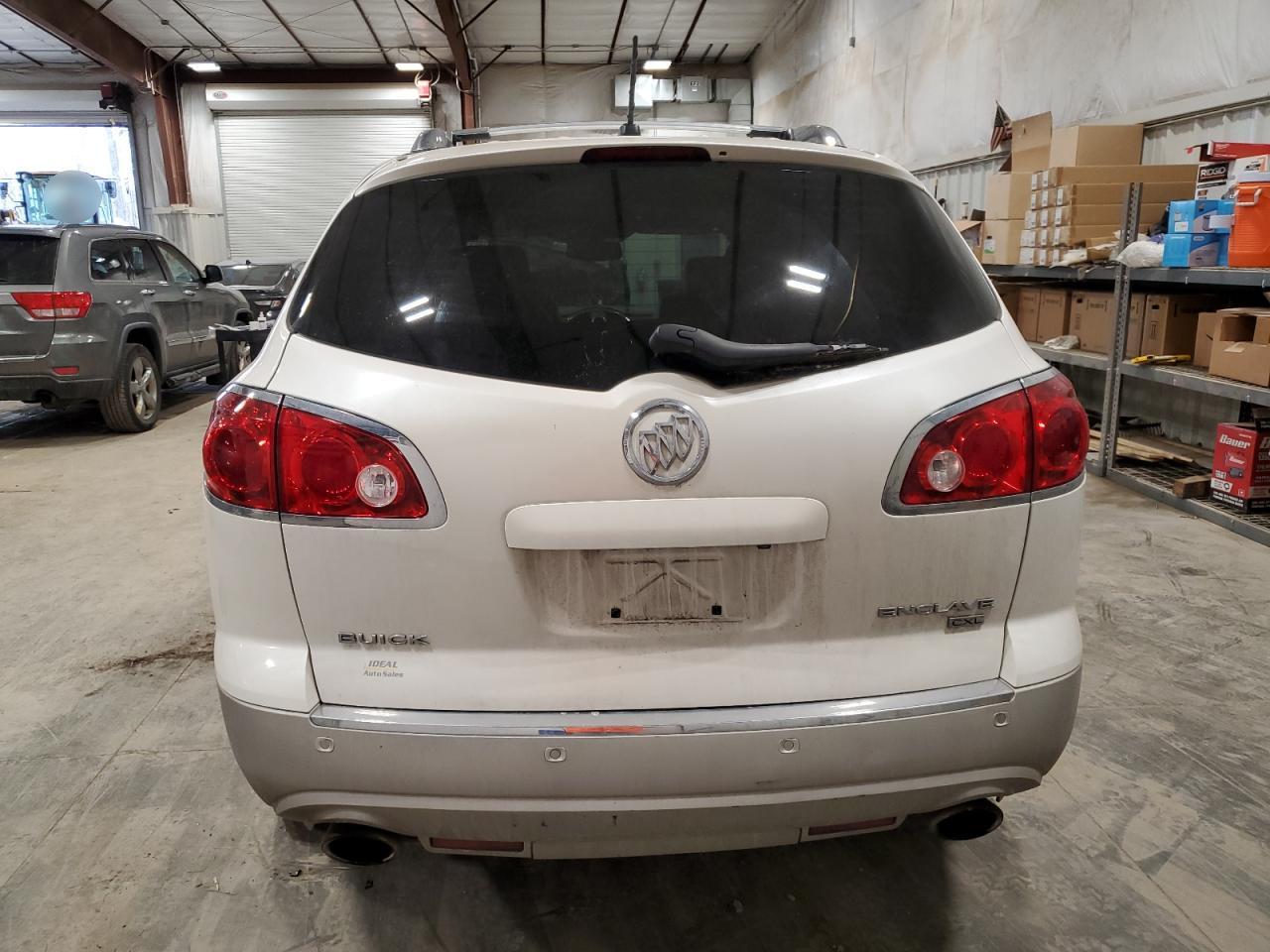 2011 BUICK ENCLAVE CX - Image 6