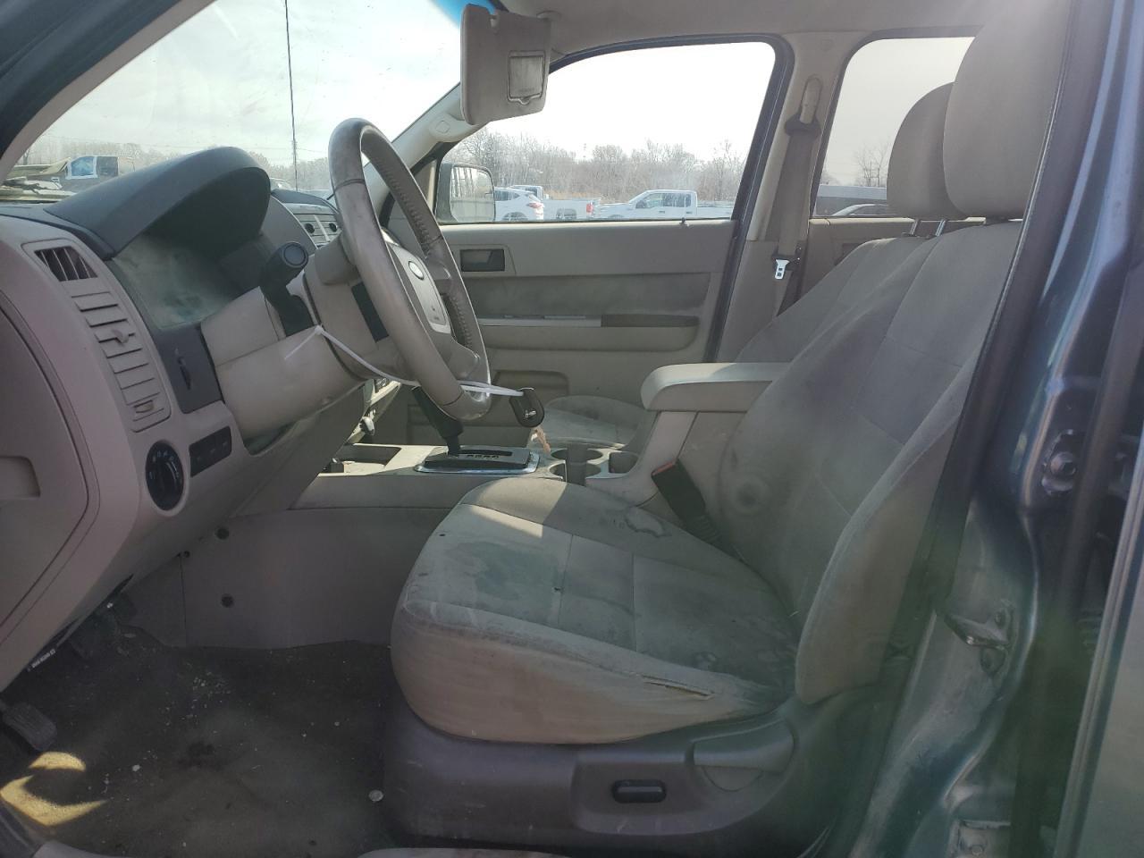 2010 FORD ESCAPE XLT - Image 7