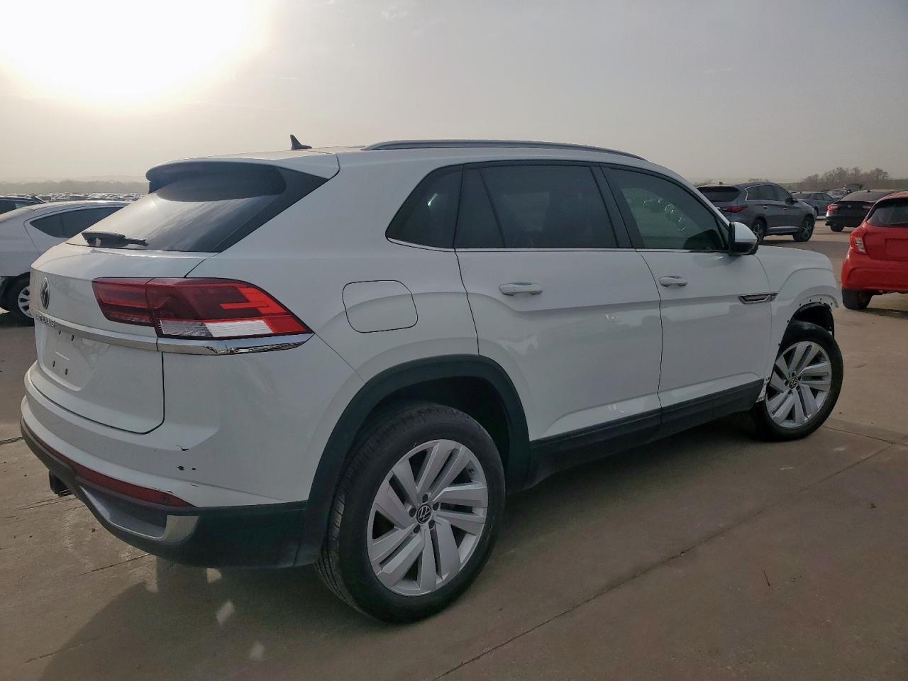 2022 VOLKSWAGEN ATLAS CROS - Image 3