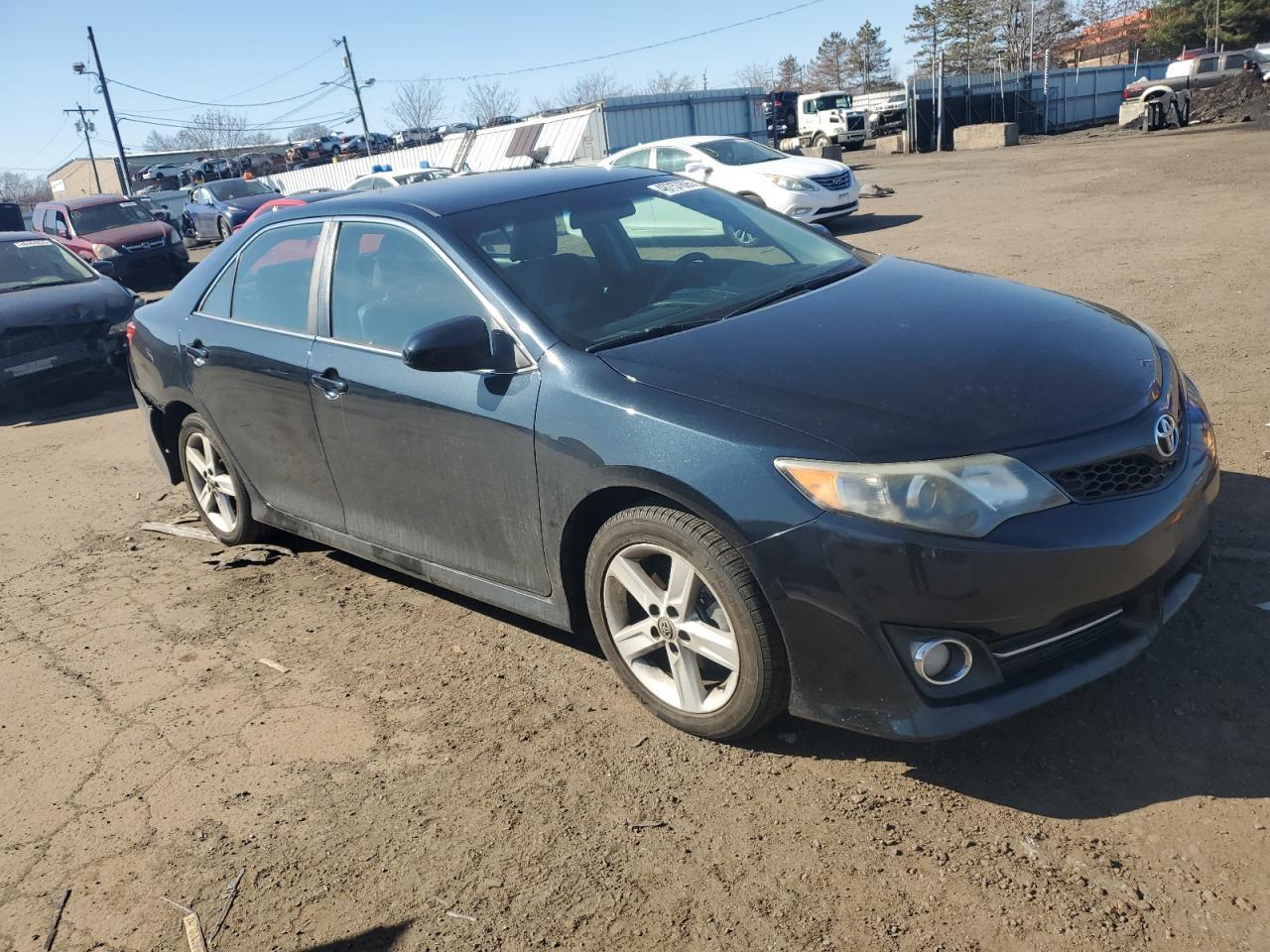 2013 TOYOTA CAMRY L - Фото 4
