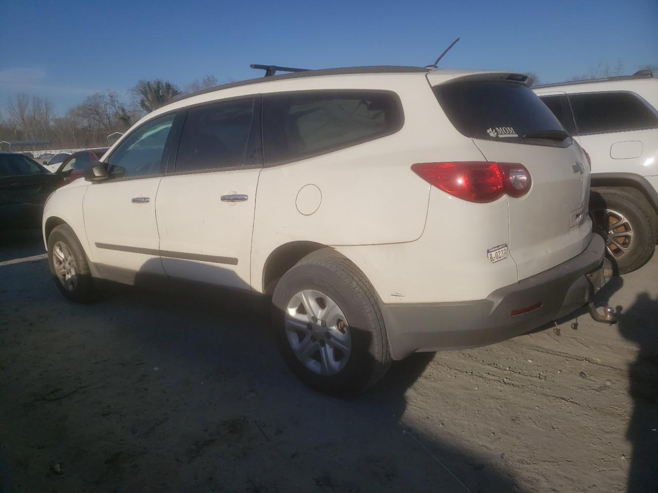 2012 CHEVROLET TRAVERSE L - Image 2