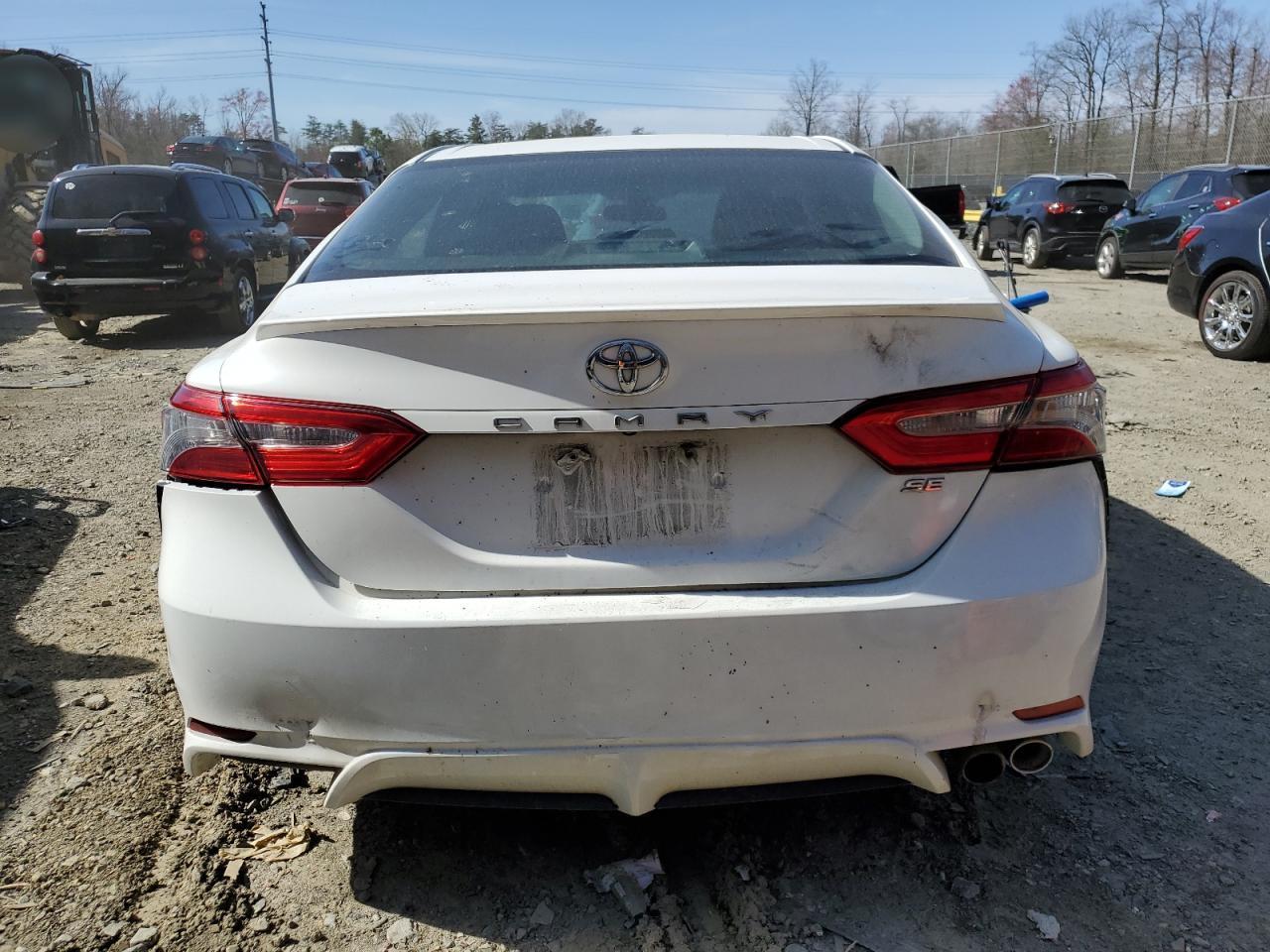 2018 TOYOTA CAMRY L - Фото 6