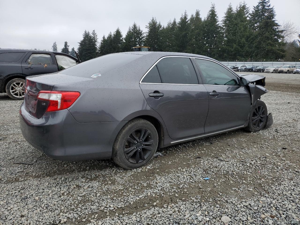 2014 TOYOTA CAMRY L - Image 3