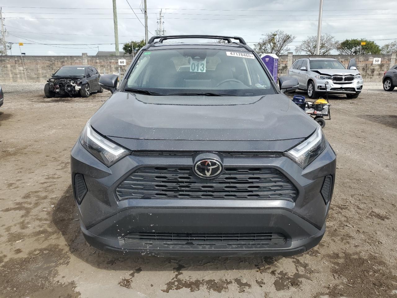 2022 TOYOTA RAV4 XLE - Фото 5