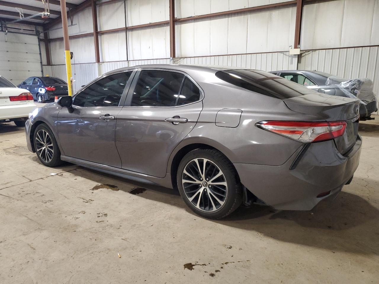 2018 TOYOTA CAMRY L - Image 2